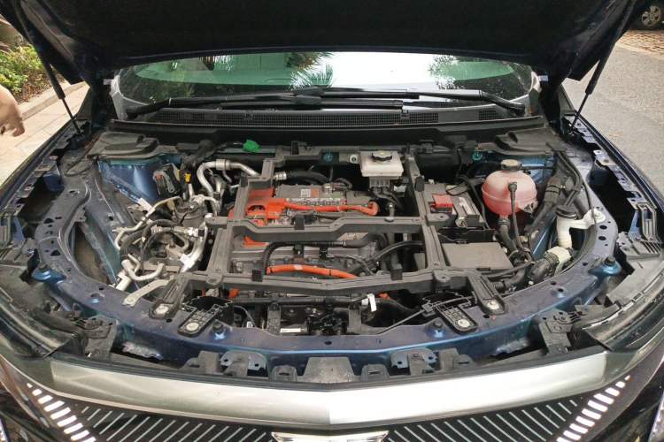 Used Cadillac OPTIQ 2024 Standard Range Version Engine Bay