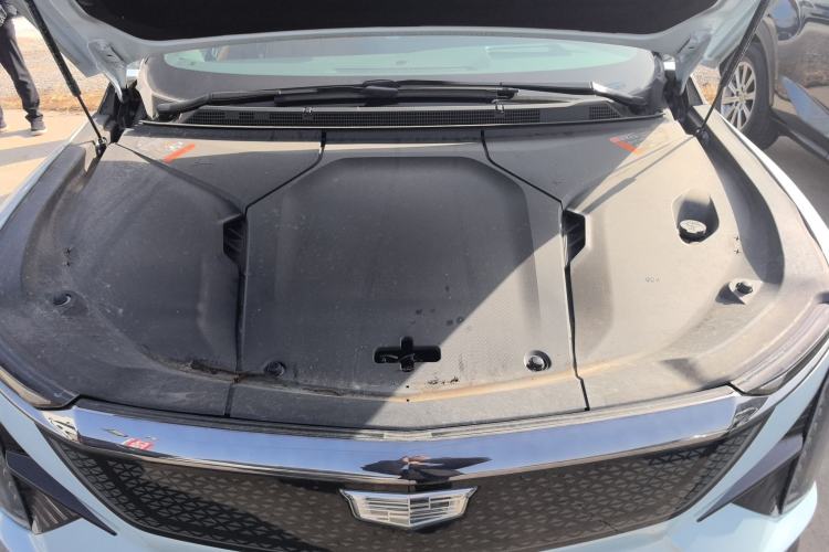 Used Cadillac OPTIQ 2024 Four-Wheel Drive Long-Range Version Engine Bay