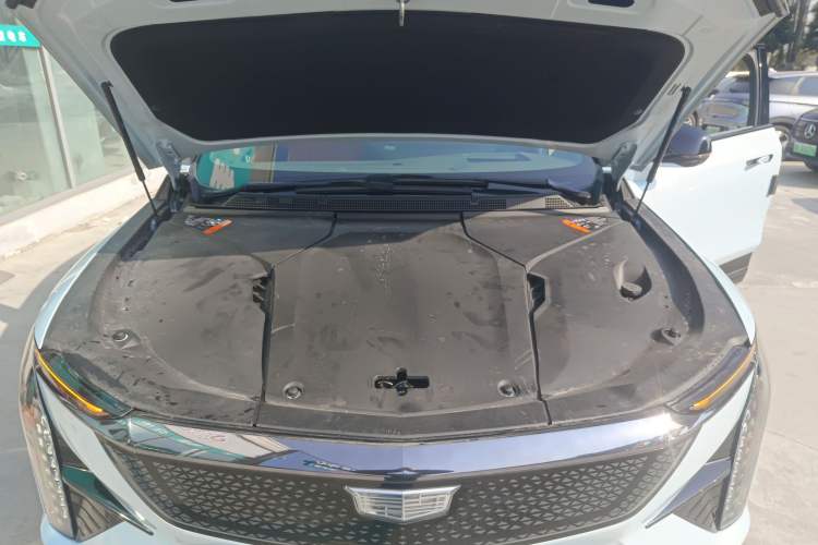 Used Cadillac OPTIQ 2024 Four-Wheel Drive Long-Range Version Engine Bay