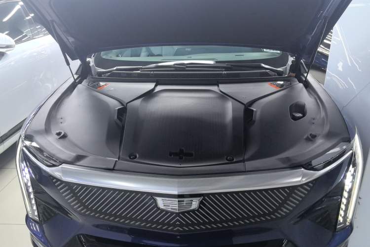 Used Cadillac OPTIQ 2024 Standard Range Version Engine Bay