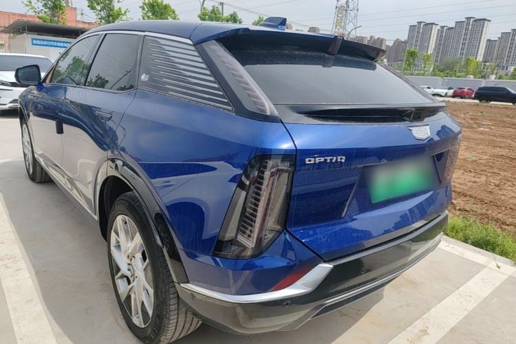 Used Cadillac OPTIQ 2024 Standard Range Version Exterior 2