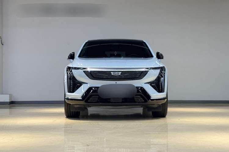 Used Cadillac OPTIQ 2024 Standard Range Version Exterior 2