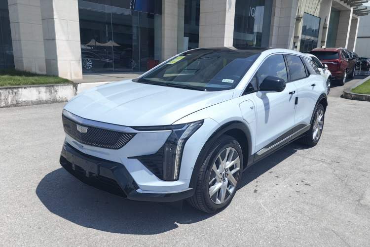 Used Cadillac OPTIQ 2024 Standard Range Version Exterior 5