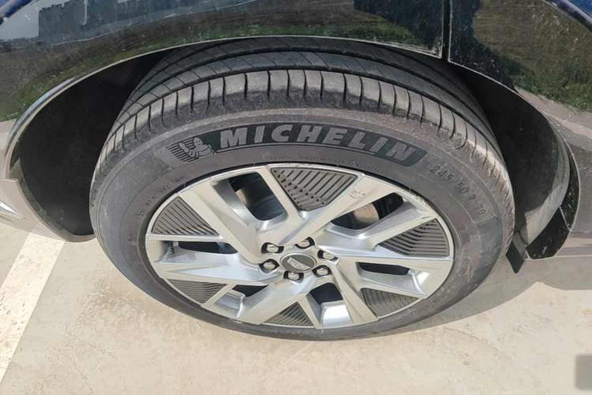 Used Cadillac OPTIQ 2024 Standard Range Version Exterior 5