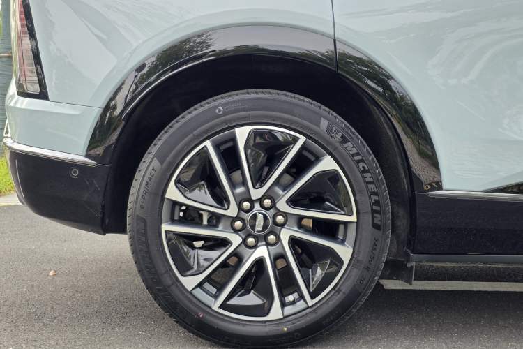 Used Cadillac OPTIQ 2024 Four-Wheel Drive Long-Range Version Exterior 8