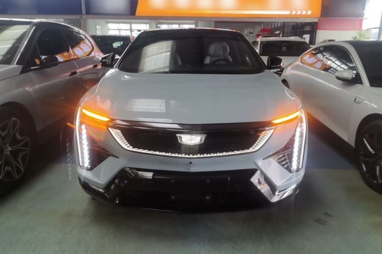 Used Cadillac OPTIQ 2024 Four-Wheel Drive Long-Range Version Front