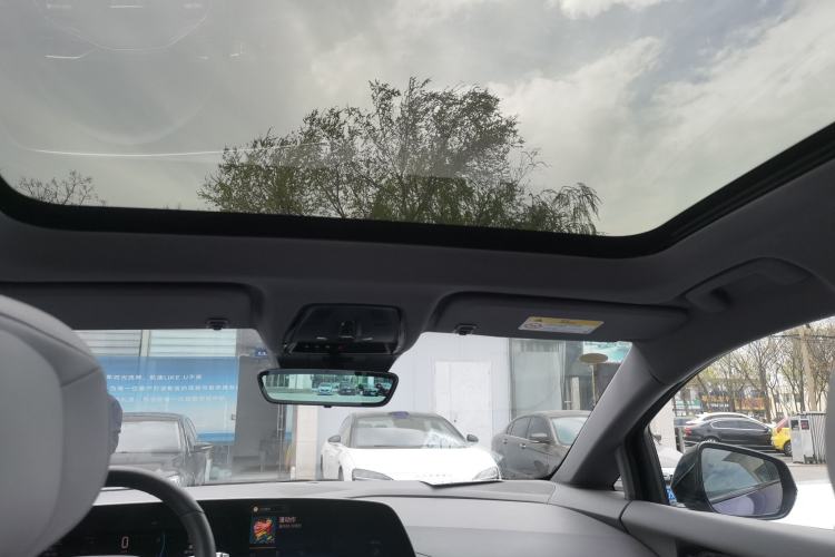 Used Cadillac OPTIQ 2024 Standard Range Version Headliner