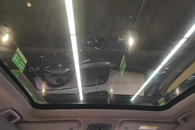 Used Cadillac OPTIQ 2024 Standard Range Version Headliner