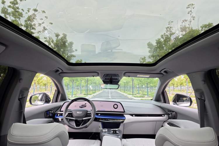 Used Cadillac OPTIQ 2024 Four-Wheel Drive Long-Range Version Headliner