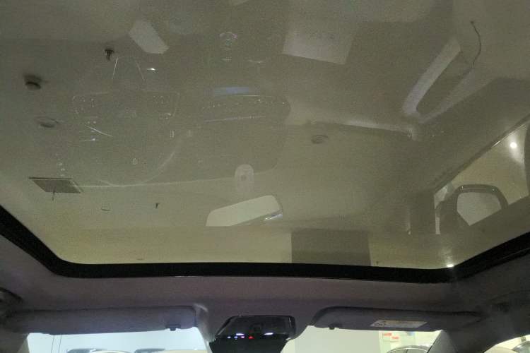 Used Cadillac OPTIQ 2024 Four-Wheel Drive Long-Range Version Headliner
