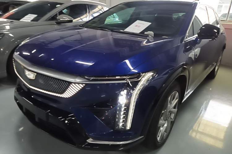 Cadillac OPTIQ 2024 Standard Range Version