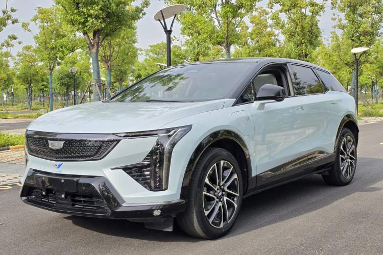 Used Cadillac OPTIQ 2024 Four-Wheel Drive Long-Range Version Guazi used car, China used car export, Used car for sale, Used  cars, Cheapest cars for sale
