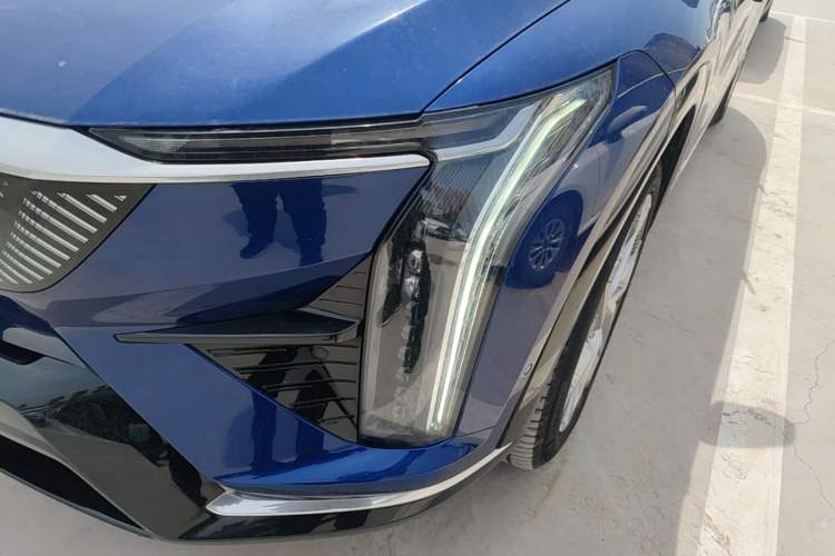 Used Cadillac OPTIQ 2024 Standard Range Version Left Front Headlight