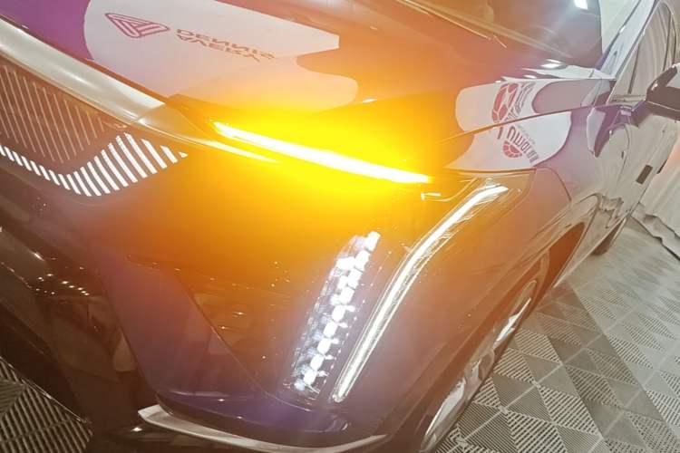 Used Cadillac OPTIQ 2024 Standard Range Version Left Front Headlight
