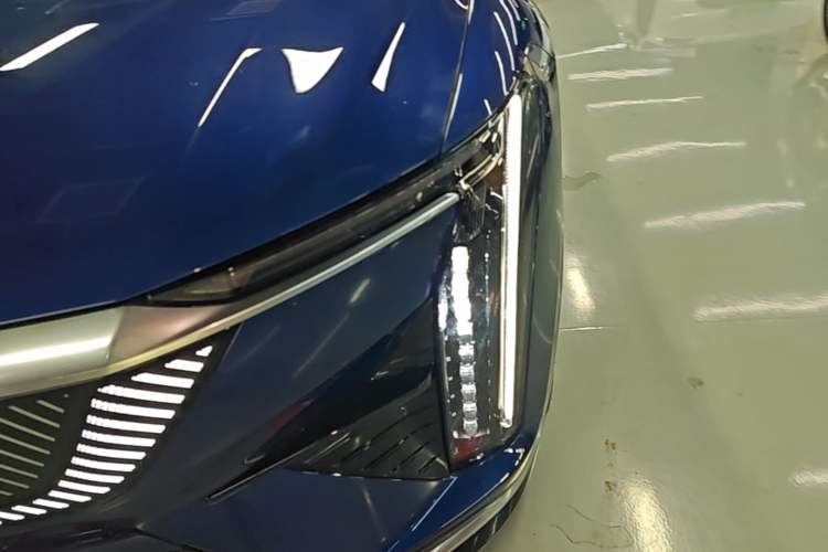 Used Cadillac OPTIQ 2024 Standard Range Version Left Front Headlight