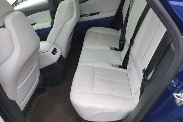 Used Cadillac OPTIQ 2024 Standard Range Version Left Rear Seat