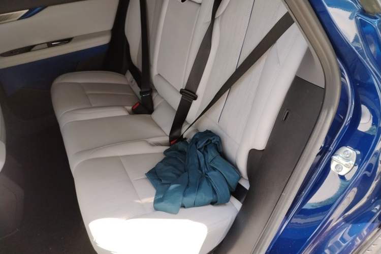 Used Cadillac OPTIQ 2024 Standard Range Version Left Rear Seat
