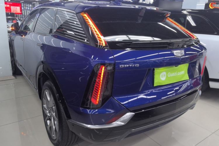 Used Cadillac OPTIQ 2024 Standard Range Version Rear Left 45 Deg