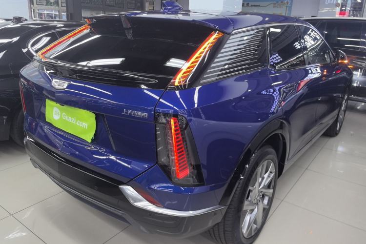 Used Cadillac OPTIQ 2024 Standard Range Version Rear Right 45 Deg