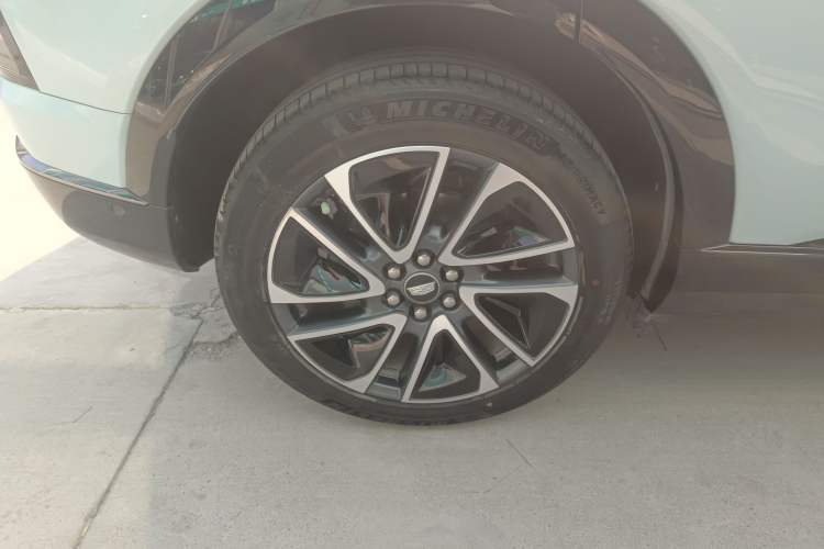 Used Cadillac OPTIQ 2024 Four-Wheel Drive Long-Range Version Right Rear Wheel Hub