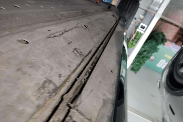Used Cadillac OPTIQ 2024 Four-Wheel Drive Long-Range Version Right Side Sill