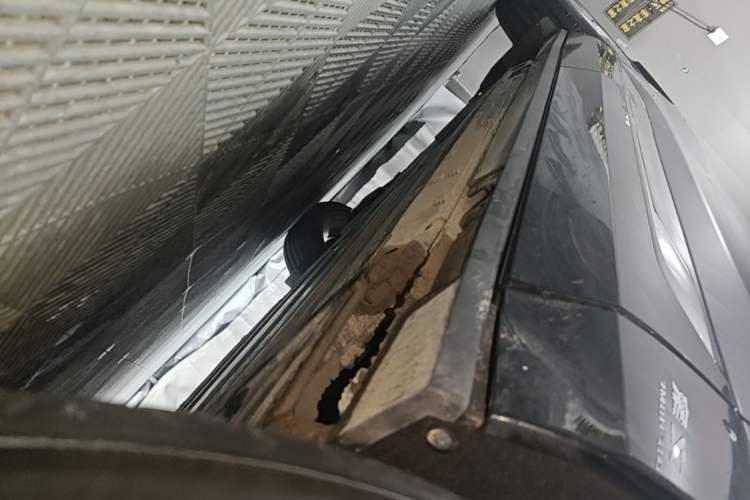 Used Cadillac OPTIQ 2024 Standard Range Version Right Side Sill