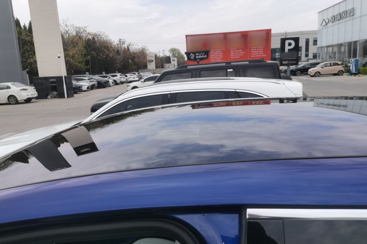 Used Cadillac OPTIQ 2024 Standard Range Version Roof