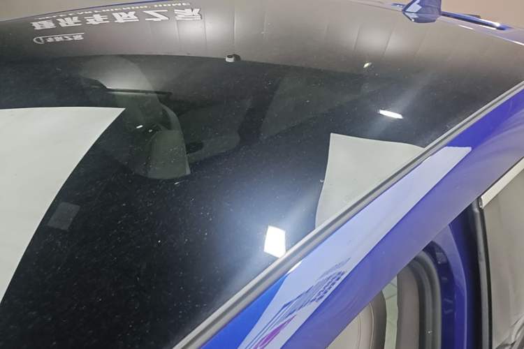 Used Cadillac OPTIQ 2024 Standard Range Version Roof