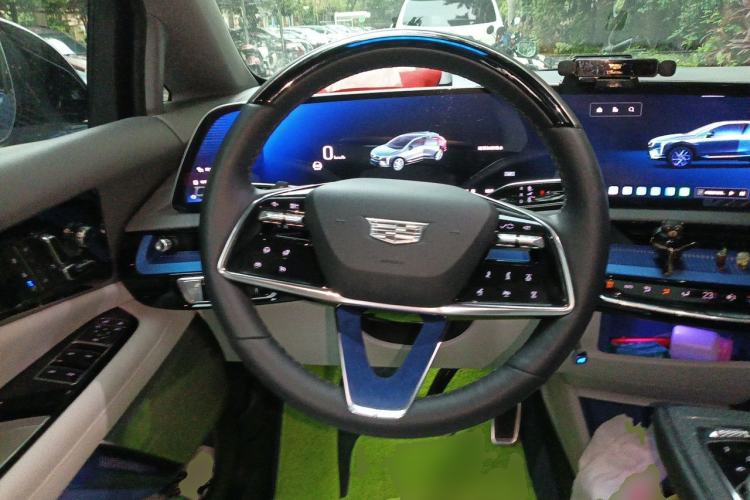Used Cadillac OPTIQ 2024 Standard Range Version Steering Wheel