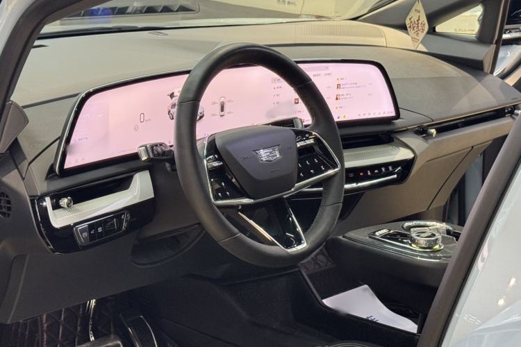 Used Cadillac OPTIQ 2024 Standard Range Version Steering Wheel