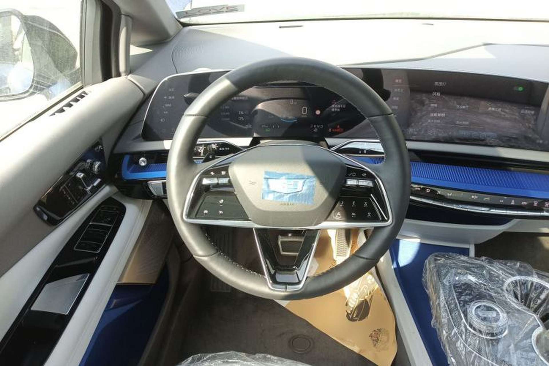 Used Cadillac OPTIQ 2024 Standard Range Version Steering Wheel