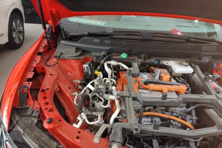 Used Cadillac OPTIQ 2024 Four-Wheel Drive Long-Range Version Engine Bay Right