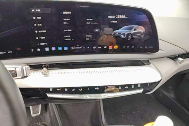 Used Cadillac OPTIQ 2024 Four-Wheel Drive Long-Range Version Audio And AC Panel
