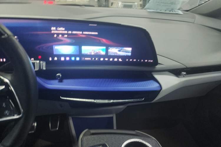 Used Cadillac OPTIQ 2024 Four-Wheel Drive Long-Range Version Audio And AC Panel