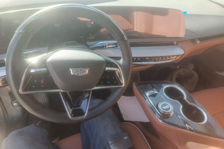 Used Cadillac OPTIQ 2024 Four-Wheel Drive Long-Range Version Center Console