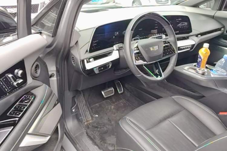 Used Cadillac OPTIQ 2024 Four-Wheel Drive Long-Range Version Driver Seat
