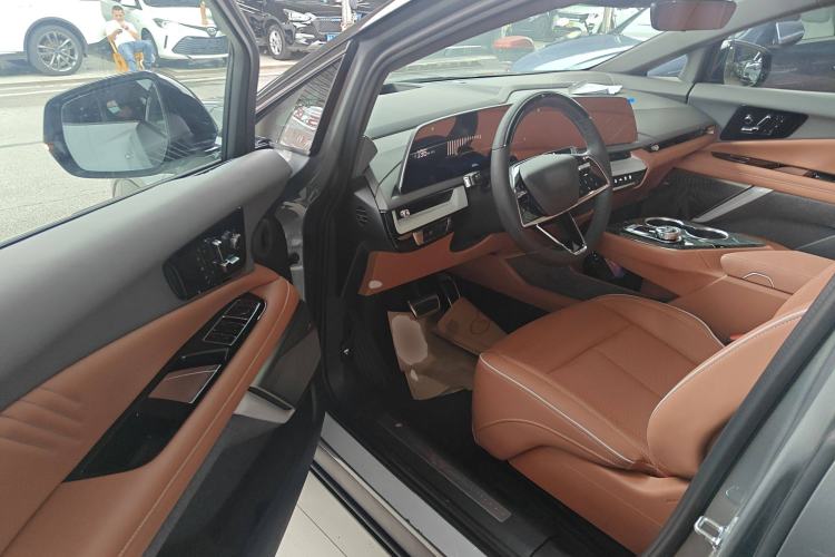 Used Cadillac OPTIQ 2024 Four-Wheel Drive Long-Range Version Driver Seat