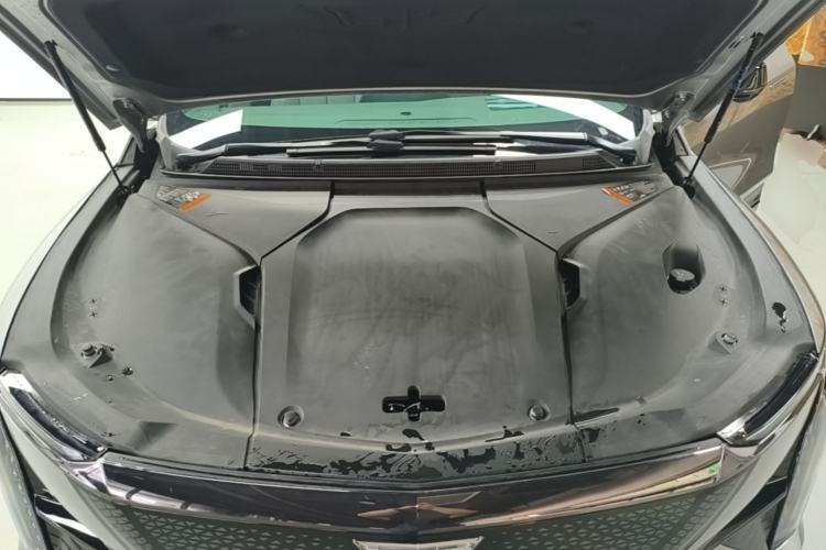 Used Cadillac OPTIQ 2024 Four-Wheel Drive Long-Range Version Engine Bay