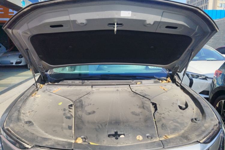 Used Cadillac OPTIQ 2024 Standard Range Version Engine Bay