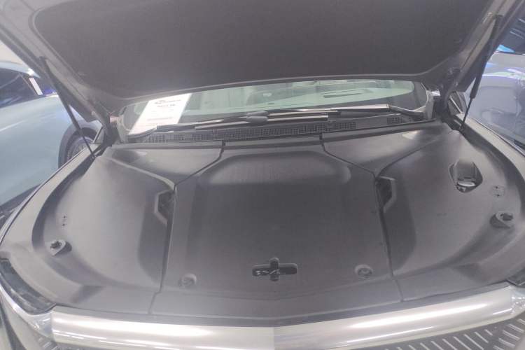 Used Cadillac OPTIQ 2024 Four-Wheel Drive Long-Range Version Engine Bay