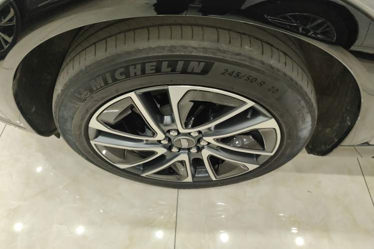 Used Cadillac OPTIQ 2024 Four-Wheel Drive Long-Range Version Exterior 7