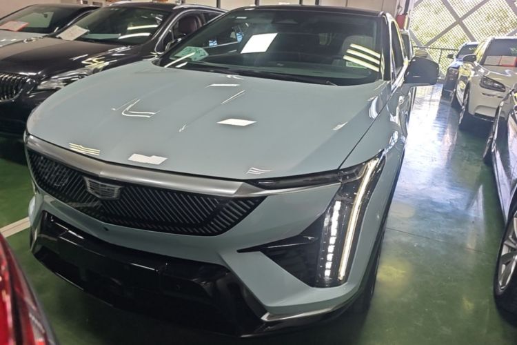 Used Cadillac OPTIQ 2024 Standard Range Version Front