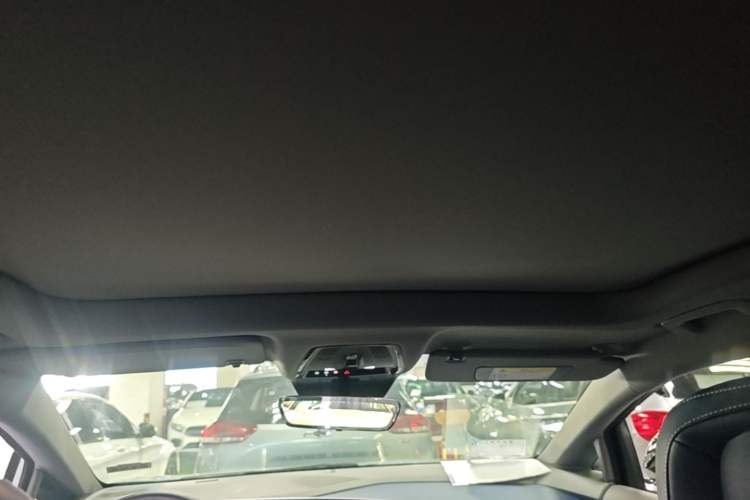 Used Cadillac OPTIQ 2024 Standard Range Version Headliner