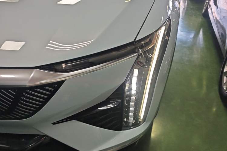 Used Cadillac OPTIQ 2024 Standard Range Version Left Front Headlight
