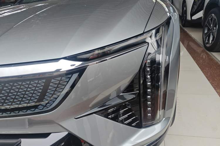 Used Cadillac OPTIQ 2024 Four-Wheel Drive Long-Range Version Left Front Headlight