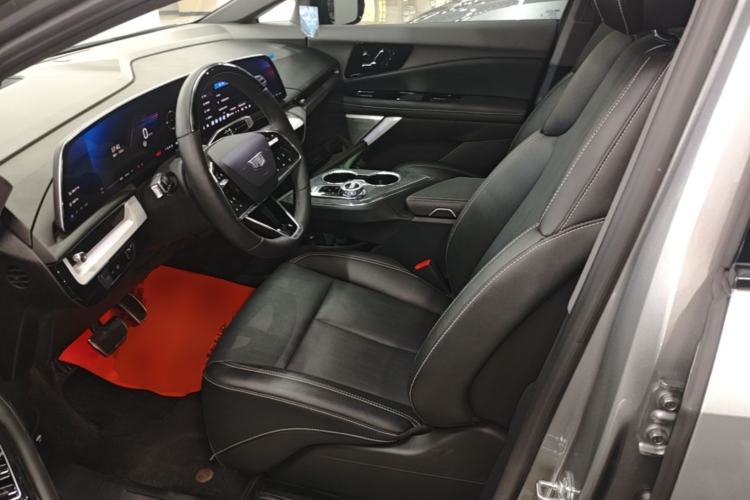 Used Cadillac OPTIQ 2024 Four-Wheel Drive Long-Range Version Left Front Seat
