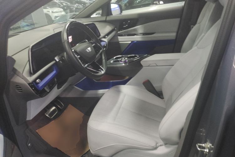 Used Cadillac OPTIQ 2024 Four-Wheel Drive Long-Range Version Left Front Seat