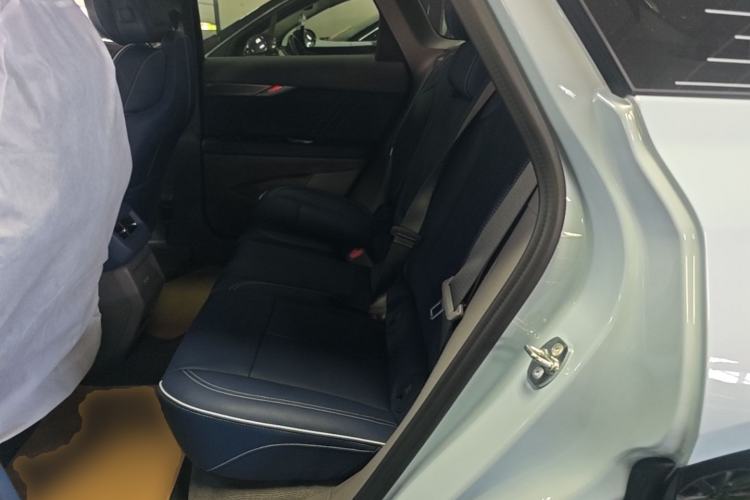 Used Cadillac OPTIQ 2024 Standard Range Version Left Rear Seat