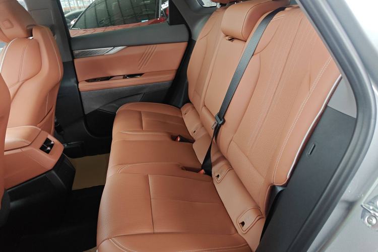 Used Cadillac OPTIQ 2024 Four-Wheel Drive Long-Range Version Left Rear Seat