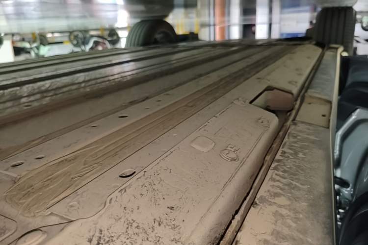 Used Cadillac OPTIQ 2024 Four-Wheel Drive Long-Range Version Left Side Sill